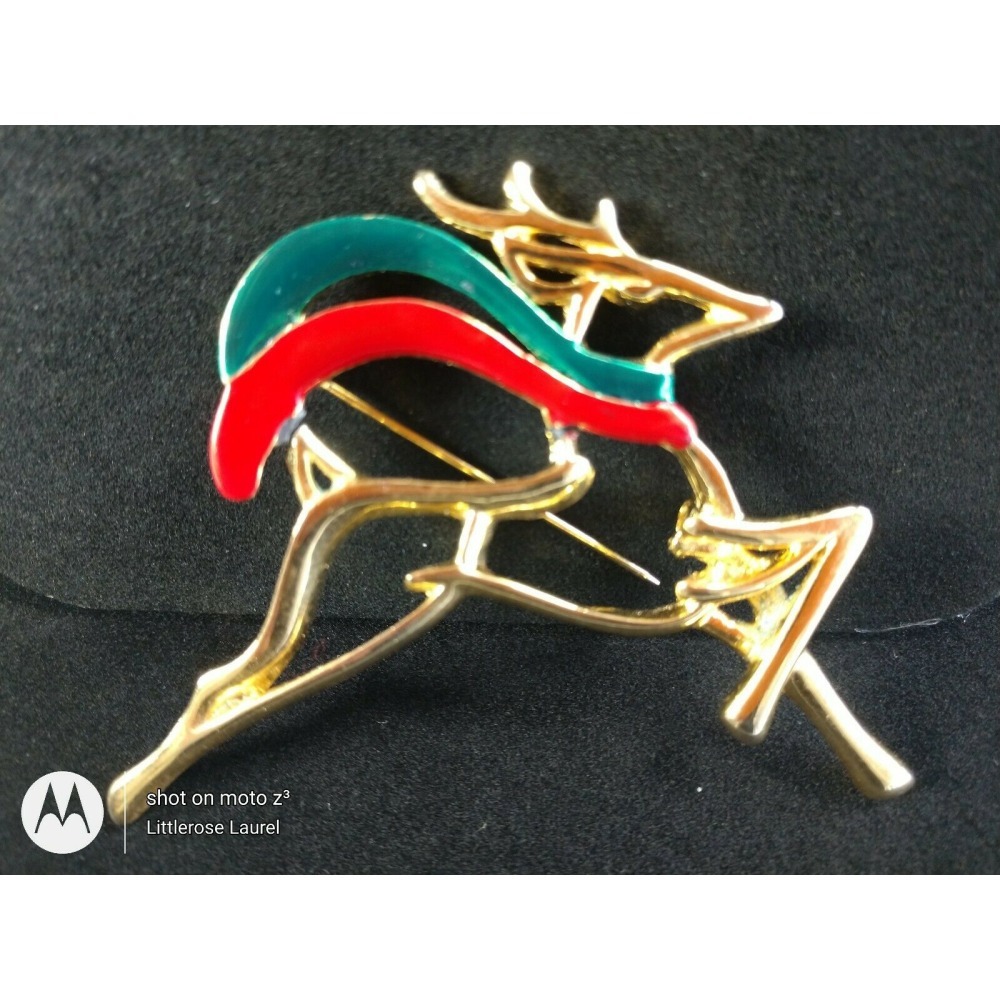 VINTAGE - SIGNED  ENAMELED REINDEER CHRISTMAS PIN